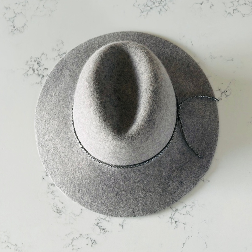 Gap 100% wool gray color woman’s fedora hat - Picture 7 of 12